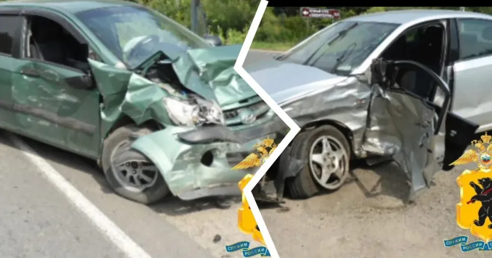 Место дорожно-транспортного происшествия с участием двух легковых автомобилей.