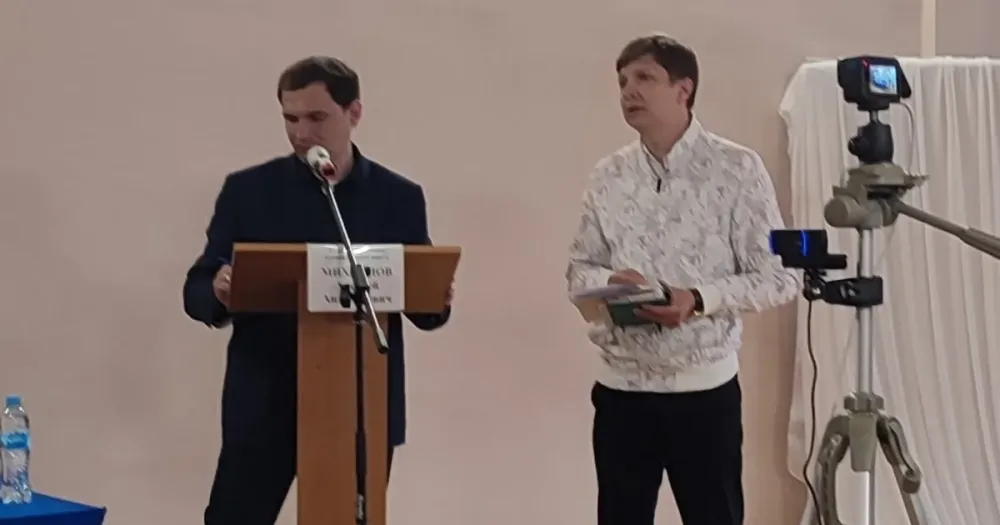 Встреча жителей Ярославского района с главой округа Алексеем Михайловым по вопросам здравоохранения