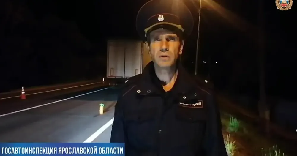 Смертельный наезд на трассе М8 под Ростовом: пешеход погиб под колесами фуры