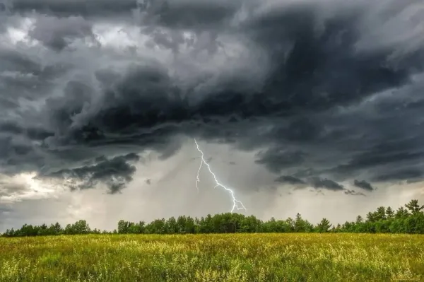 Гроза и ливень в Ярославле