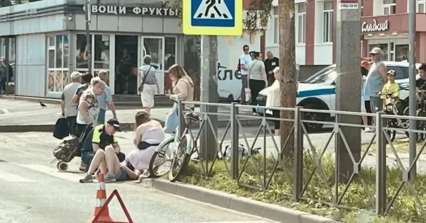 Место ДТП на проспекте Машиностроителей в Ярославле, где велосипедистка столкнулась с автобусом