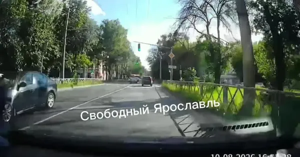 Затопленный участок на 7-й Забелицкой улице в Ярославле