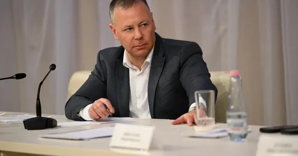 Губернатор Ярославской области Михаил Евраев на пресс-конференции о формировании отряда БАРС