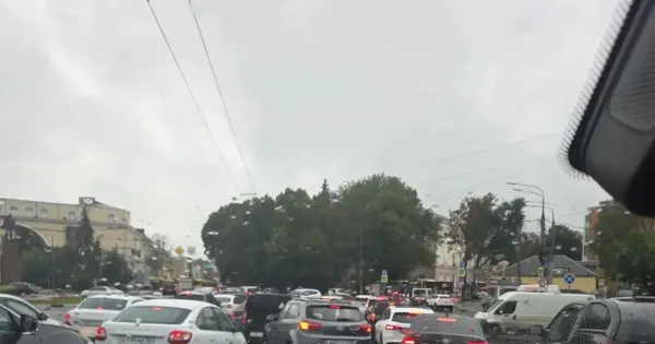 10-балльные пробки парализовали Ярославль в пятницу вечером