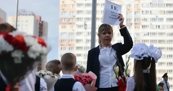 Выплаты учителям по 40 тысяч: указ подписан, но скепсис не уходит